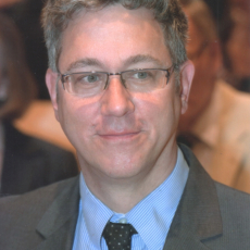 Portraitfoto von Hartmut Dumke